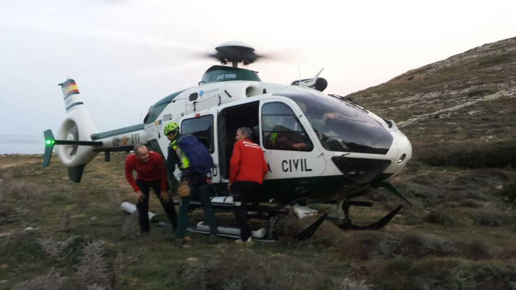 El "Cuco" evacúa a una alemana lesionada