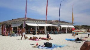 "El &Uacute;ltimo Para&iacute;so" es uno de los tres chiringuitos afectados.