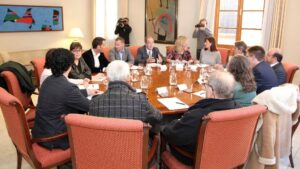 Armengol ha mantenido un encuentro con entidades y colegios profesionales