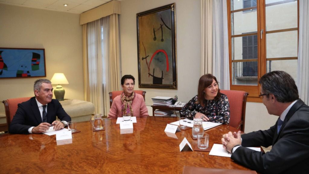 CAEB y AVIBA han visitado a Armengol