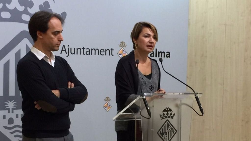 Marga Durán junto a Álvaro Gijón