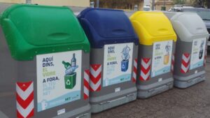 Imagen de los contenedores de reciclaje del municipio