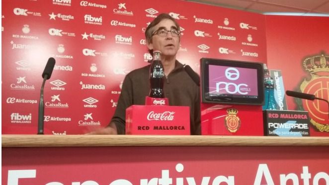 Vázquez en su última rueda de prensa como entrenador mallorquinista