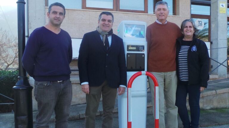 punto recarga coches eléctricos