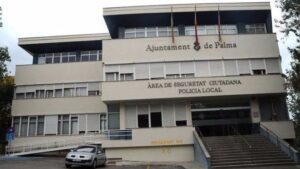 Imagen del edificio de la Polic&iacute;a Local de Palma en San Fernando
