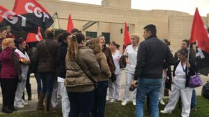 trabajadores limpieza Hospital Son Ll&agrave;tzer