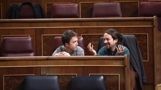 Las dos facciones de Podemos, representadas por Iglesias y Errejón