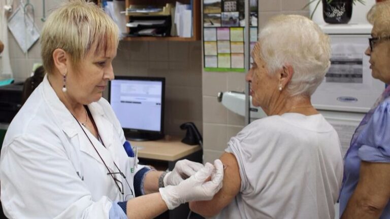 Las tasas de incidencia de gripe superan esta semana el umbral basal en las islas