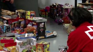 Imagen de la recogida de los juguetes