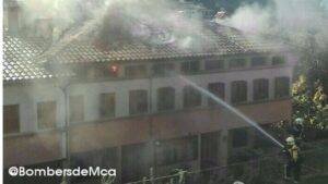 El fuego est&aacute; controlado y no se han registrado da&ntilde;os personales