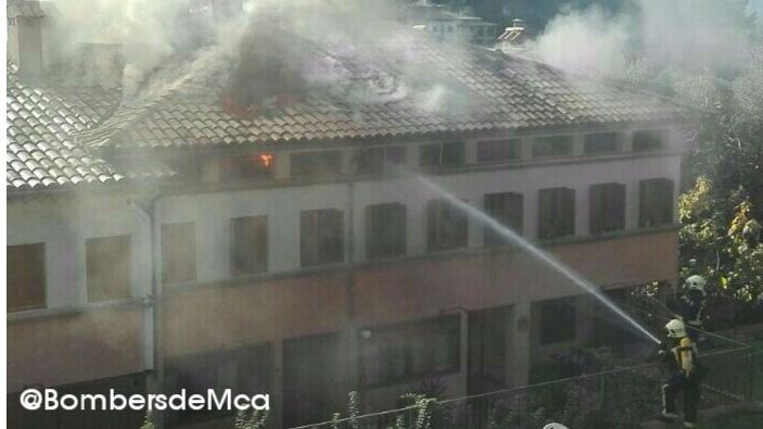 El fuego está controlado y no se han registrado daños personales