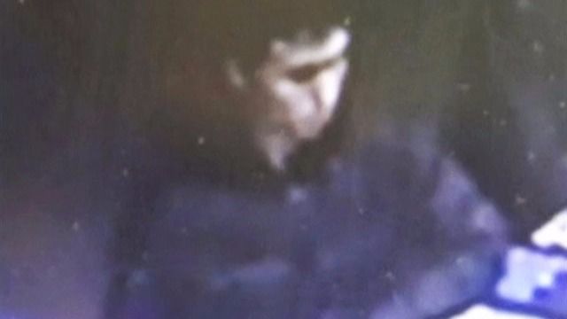 La Policía ha difundido una primera imagen del atacante, que sigue en paradero desconocido