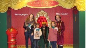 Los ganadores del concurso junto al Cartero Real