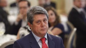 El Gobierno desliga el cese del informe sobre el YAK42