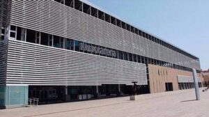 Fachada del vel&oacute;dromo Palma Arena