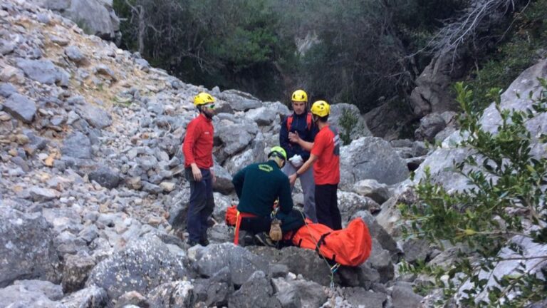 rescate montañera herida