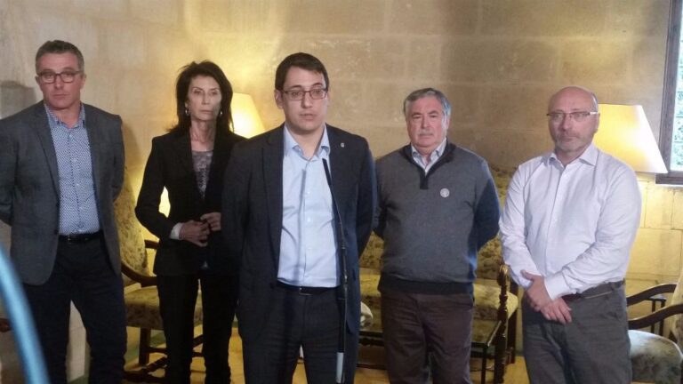 Escenificación grupal de cara al Gobierno