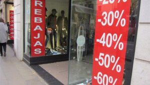 rebajas tienda comercio escaparate