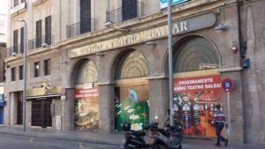 Imagen de la fachada del antiguo Bingo Teatro Balear