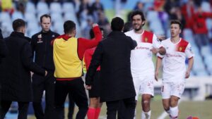 Lekic ha celebrado el gol con el banquillo bermell&oacute;n