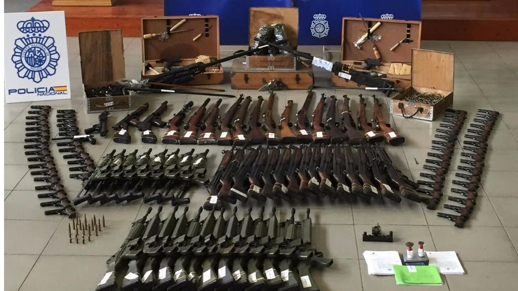 Fusiles de asalto, CETME, Bergmann, rifles Beretta y ametralladoras antiaéreas