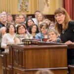 Imagen de la portavoz parlamentaria de Podem, Laura Camargo