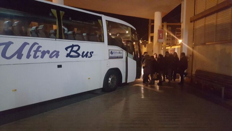 Los usuarios del Palma-Manacor de las 22.15 horas del miércoles subieron a un autobús