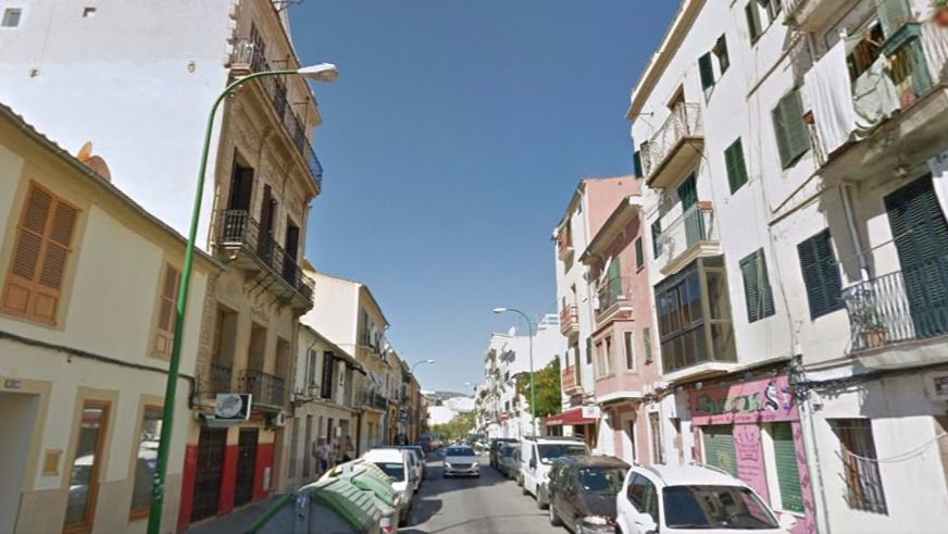 Cambios en el pavimento, barreras arquitectónicas y alumbrado