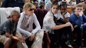 La cantante tiene dos hijos biol&oacute;gicos y otros dos adoptados