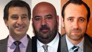 De izquierda a derecha, Company, Mart&iacute;nez y Bauz&aacute;