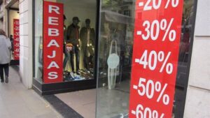 rebajas tienda comercio escaparate
