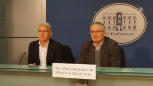 Josep Meli&agrave; y Jaume Font, diputados de Proposta per les Illes