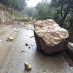 Se han producido varios desprendimientos de rocas y de un árbol