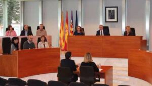 A la izquierda de la imagen, los consellers insulars del PP