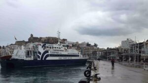 barco Formentera estacion maritima