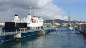 buque cristobal colon de ibiza