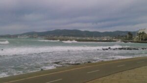 Tambi&eacute;n habr&aacute; alg&uacute;n chubasco que ocasionalmente podr&aacute; ir acompa&ntilde;ado de tormenta