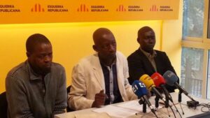 Madiop Diagn&eacute;, en el centro de la imagen, es uno de los detenidos