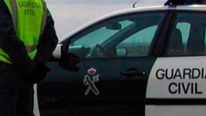 coche guardia civil 02