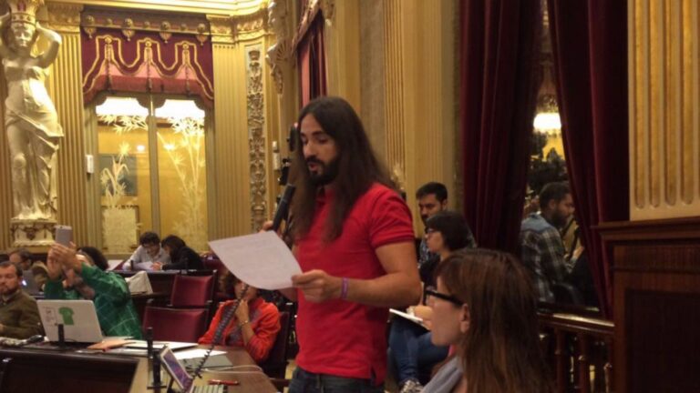 La presidencia de Picornell, dicen, servirá "para modernizar el Parlament"