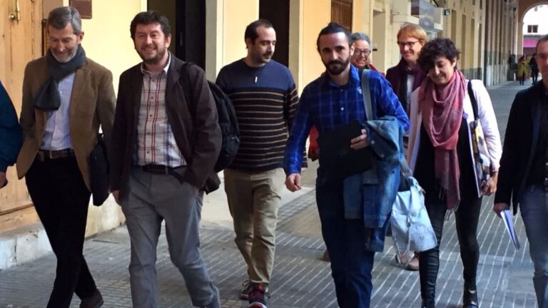 A la izquierda, José Julio Rodríguez, junto a otros cargos del partido