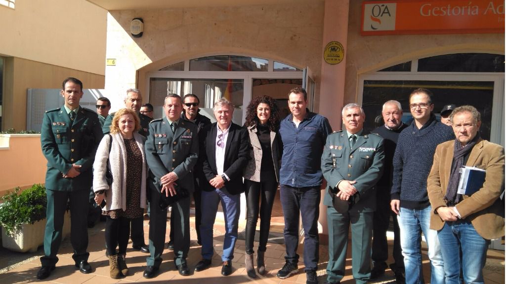 Alcaldías y policías locales arropan a la Benemérita