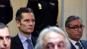 Los exsocios, en el banquillo