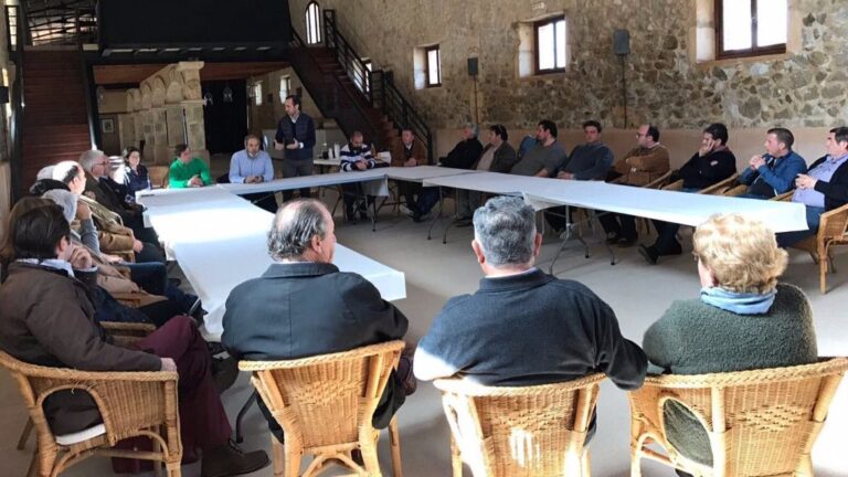 Bauzá se ha reunido en Sant Joan con afiliados representantes del mundo rural