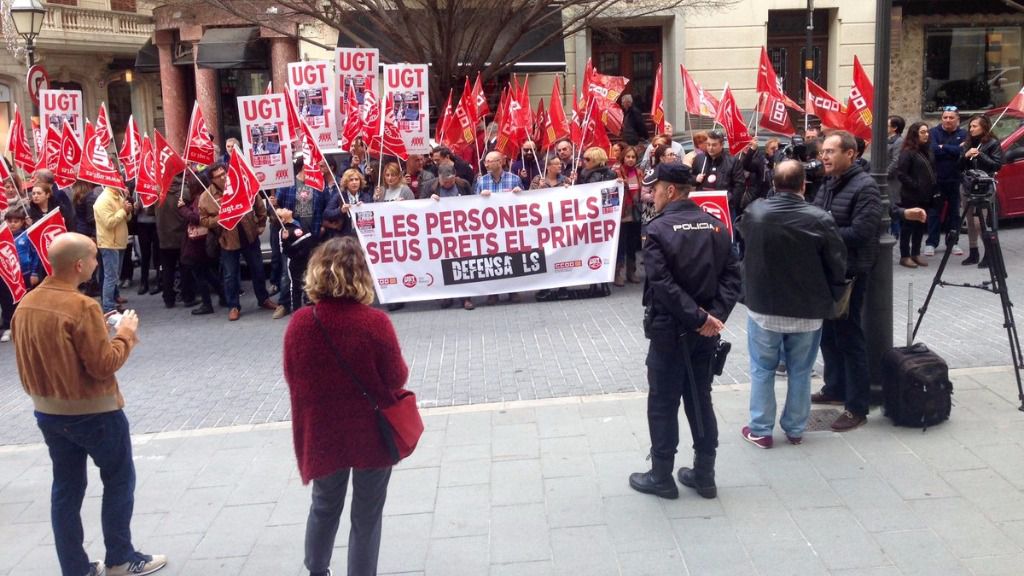 CCOO UGT manifestación