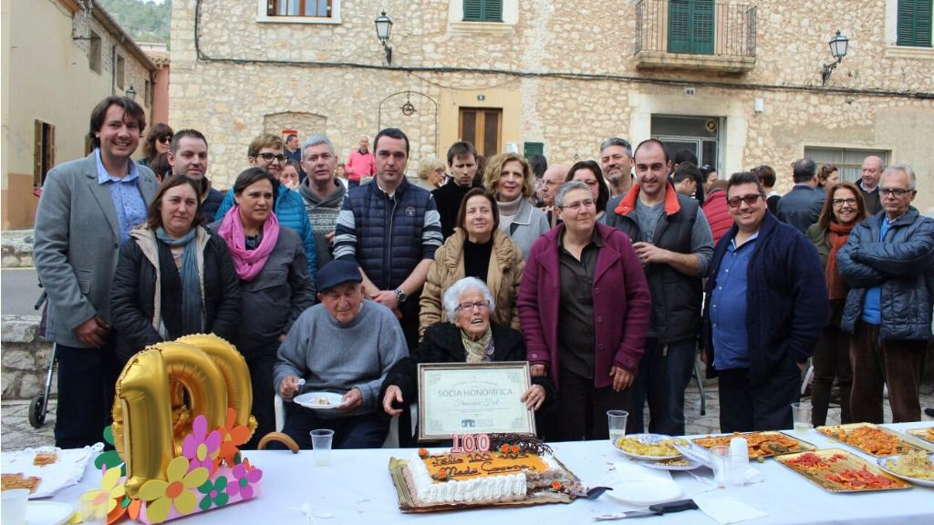 abuela centenaria biniamar