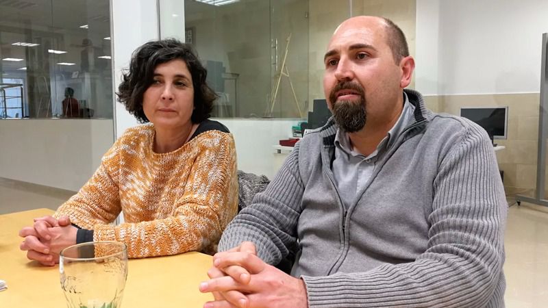 Dos miembros de la Associació de Filòlegs i Traductors