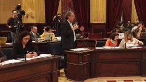 marti march parlament