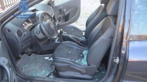 veh&iacute;culo reventado robo