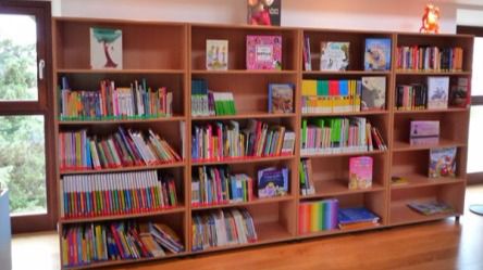 Can Cánaves biblioteca